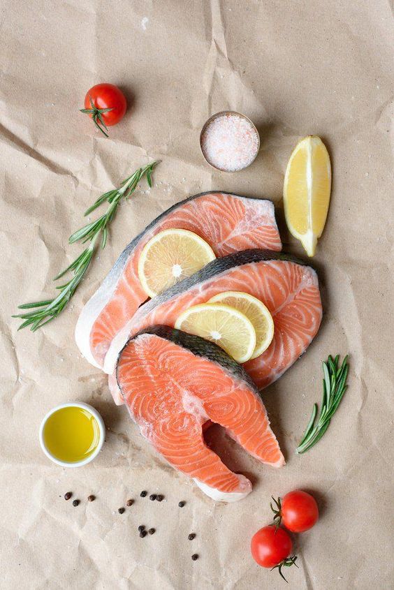 線上教學是一個蓬勃發展的領域，能夠將自己的專業知識或技能轉化為收入來源