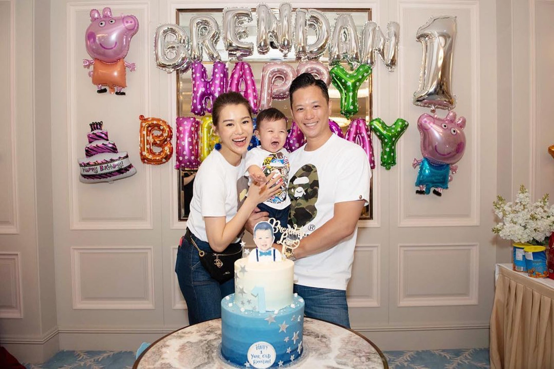 胡杏兒子李奕霆（Brendan）的一歲生日蛋糕出自Vive Cake Boutique。