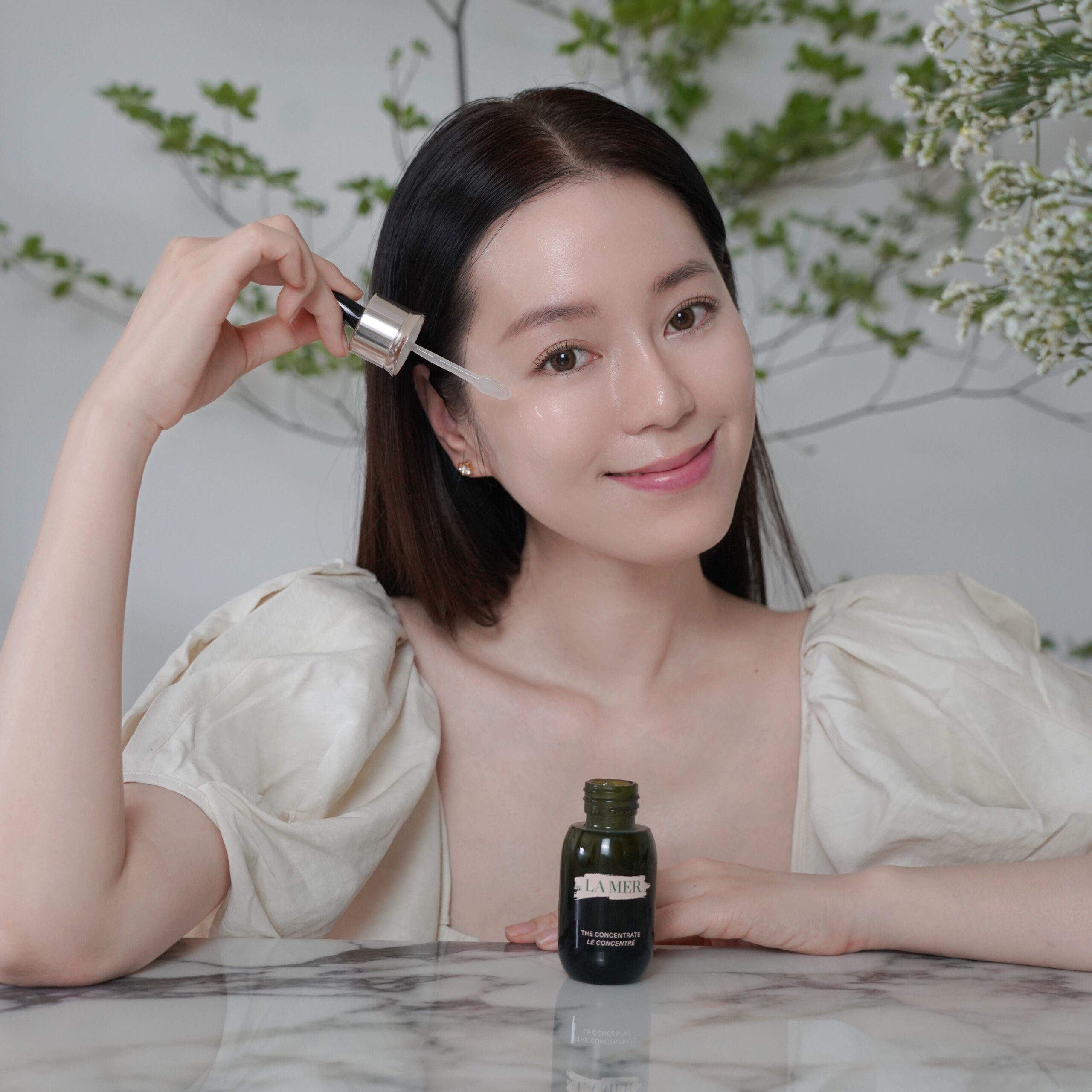 Zelia 認為她不能少了 La Mer 極緻修護精華，它簡直是肌膚救星！