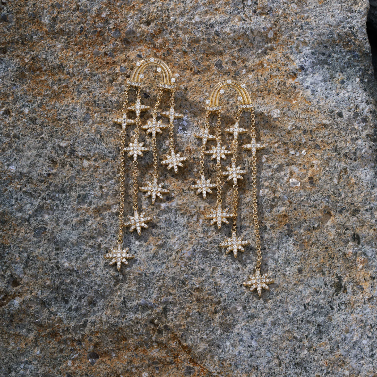 apmmonaco Météorites系列流星垂墜耳環 $2, 920