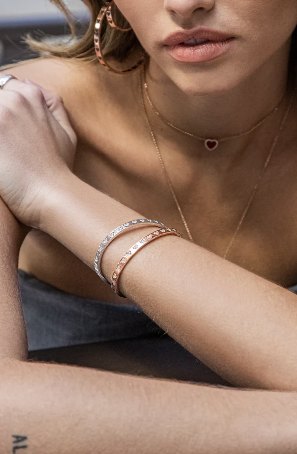 apmmonaco MORSE CODE 紅色愛心手鐲$1,770