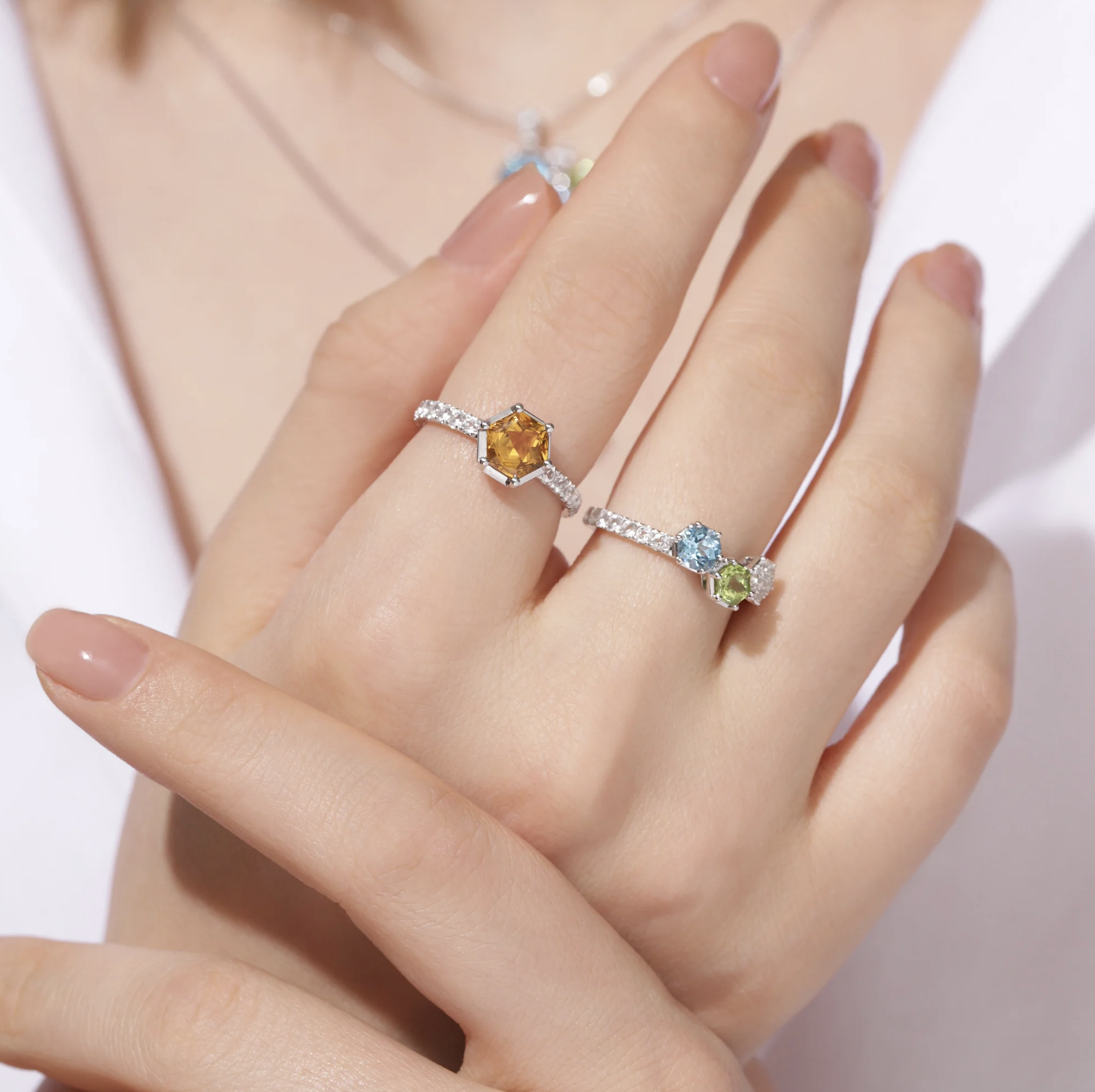 ARTE Madrid HEX全天然寶石疊戴戒指 (2 件)- 黃水晶, 橄欖石, 瑞士藍托帕石, 白托帕石