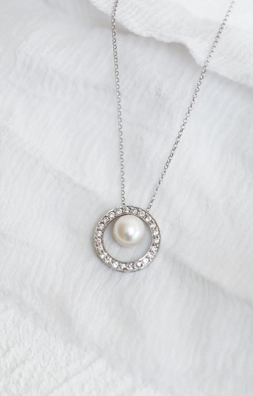 madeofpearl Aureole Necklace $558.4