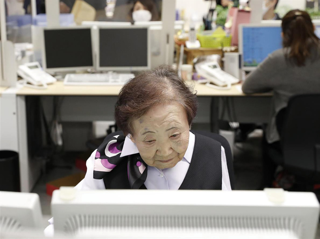 93歲依然堅持每天上班。
