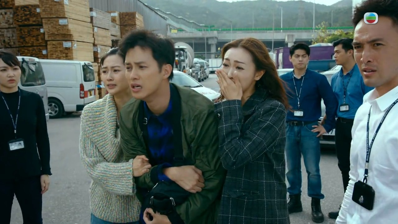 徐安好（鄭穎琳 飾）連人帶車衝落海，徐安樂（何廣沛 飾）及阿Wing（郭柏妍 飾）與可兒（張寶兒飾）趕到案發現場後，三人相擁而哭。