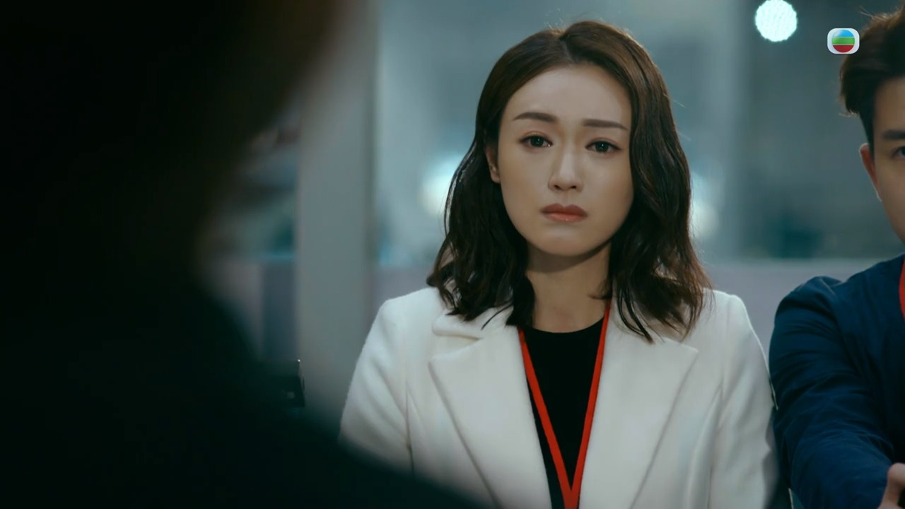 張寶兒強忍淚水哽咽質問警方時，由語調去到面部表情處理都相當到位而被讚演技大爆發。