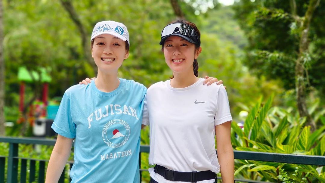 唐詩詠與江美儀參加長野山11公里山路跑。