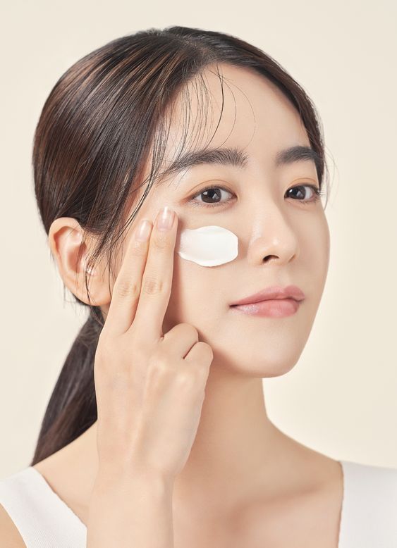 卸妝膏除了擁有高效潔淨力外，其滋潤的質感也是令人喜愛之處。