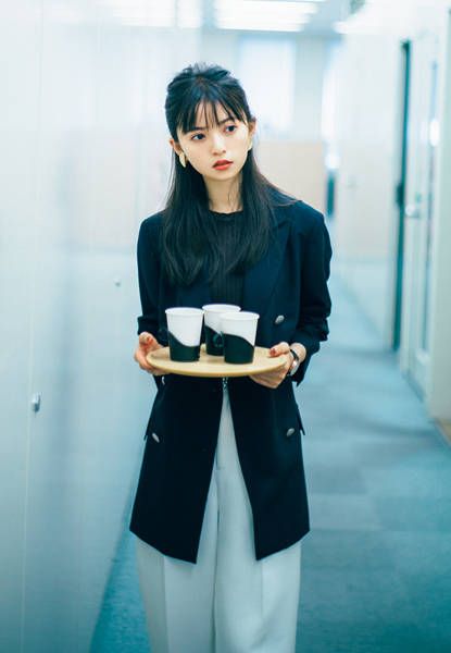 茶水間的交流有時可以幫助你建立人際關係，了解公司內部的消息。