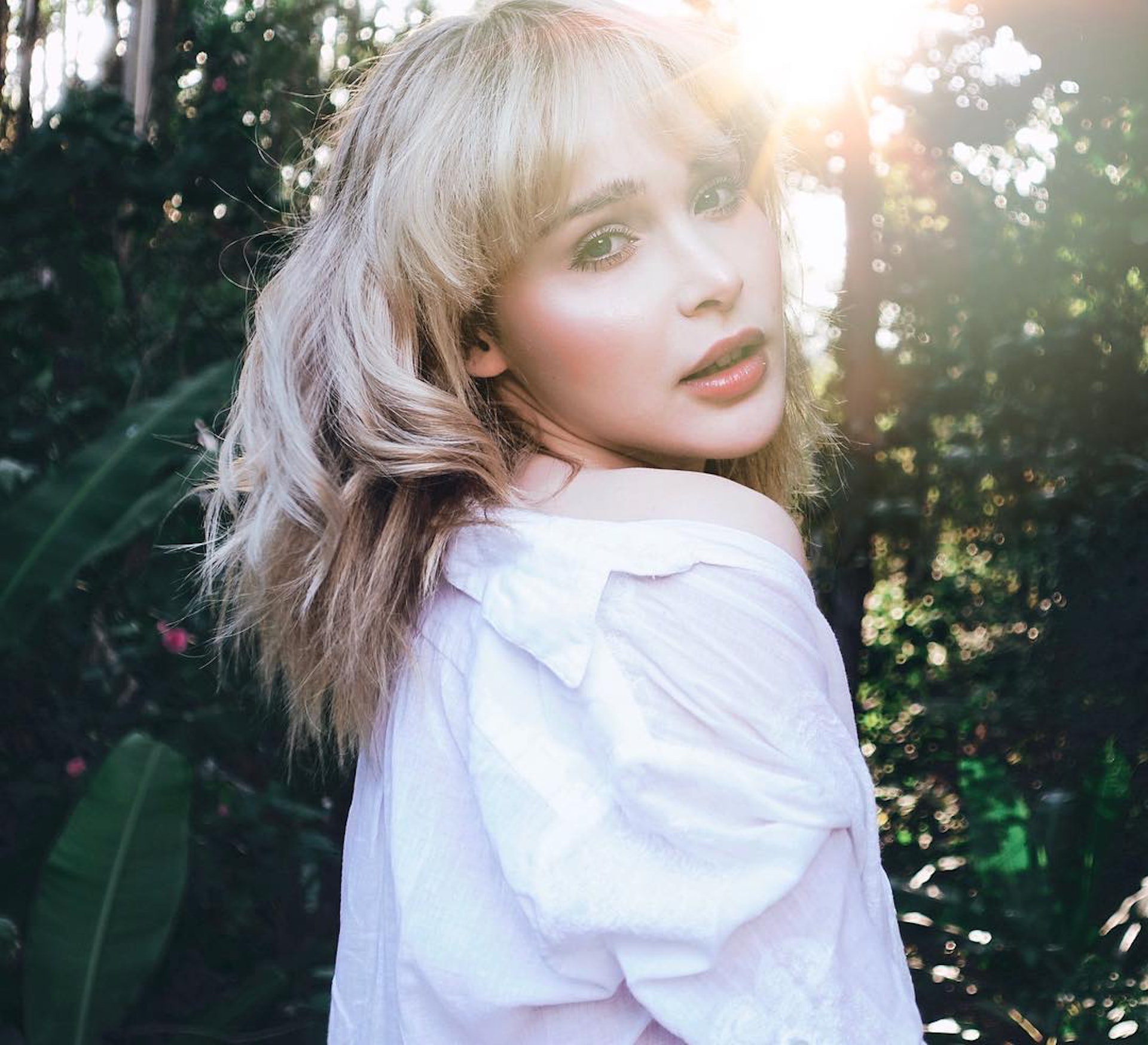 現年31歲的德國模特兒Theresia Fischer樣子甜美。