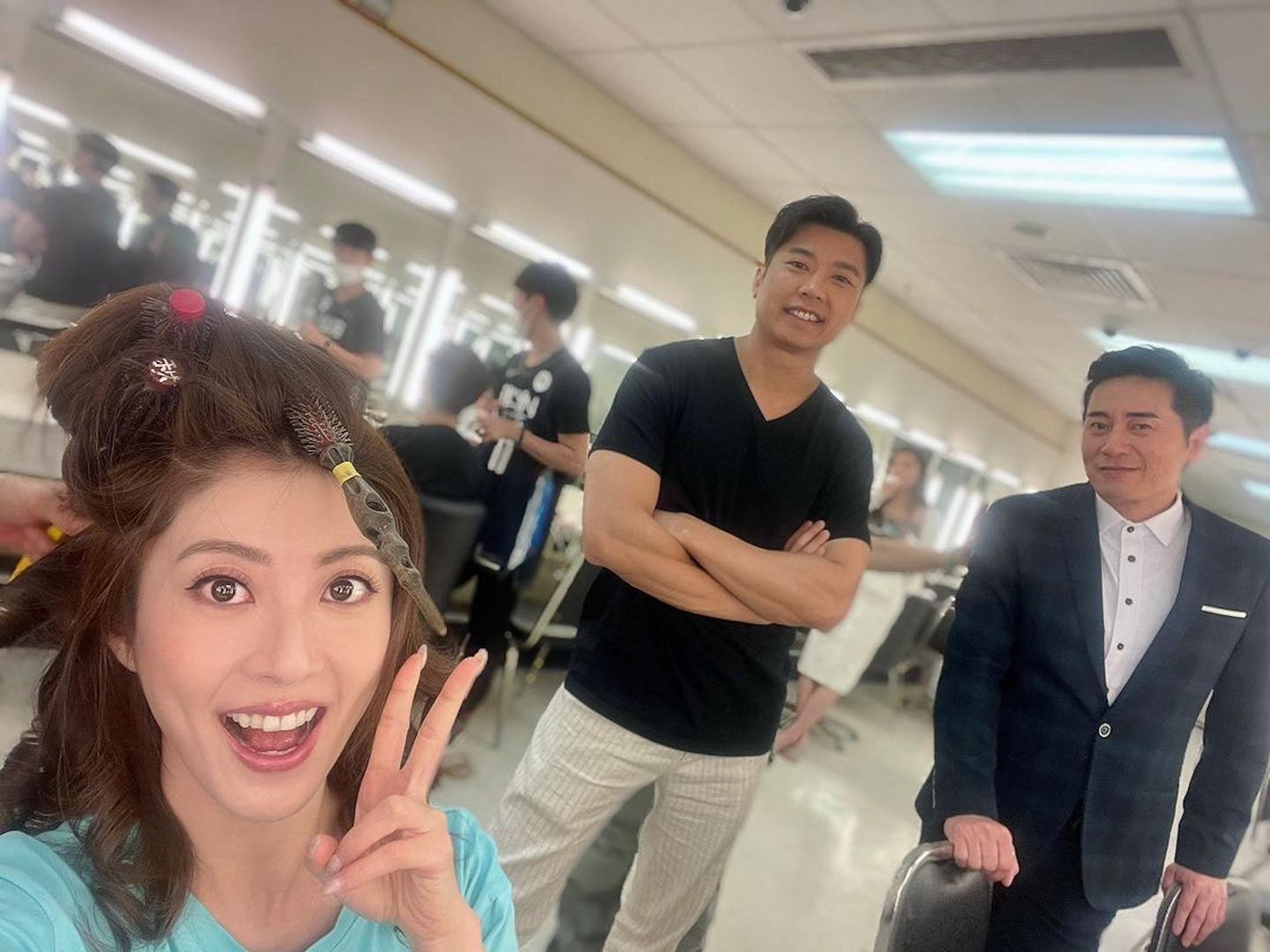 近日謝芷倫貼出和歐瑞偉及李偉健合照，難道暗示將回歸《愛‧回家》？