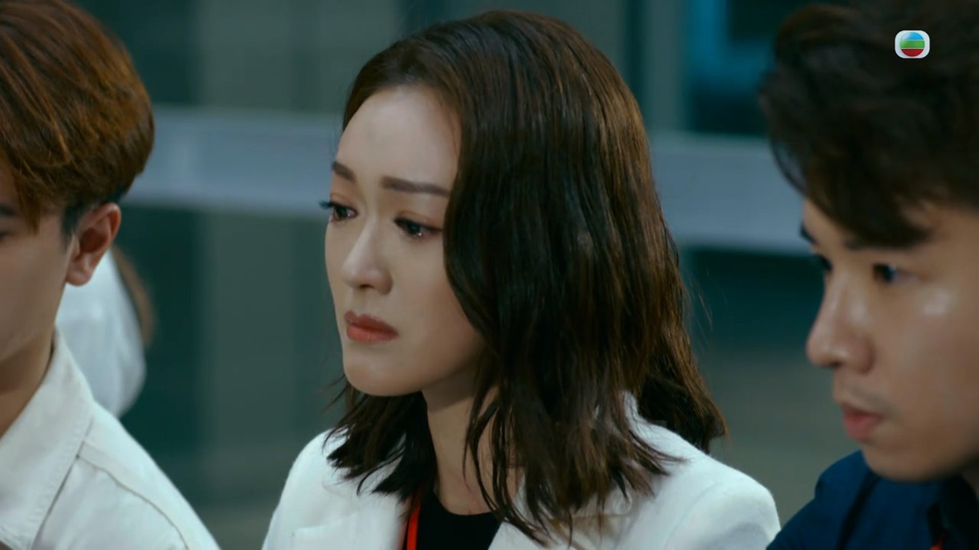 張寶兒既倔強又哀傷的情緒均相當到位。