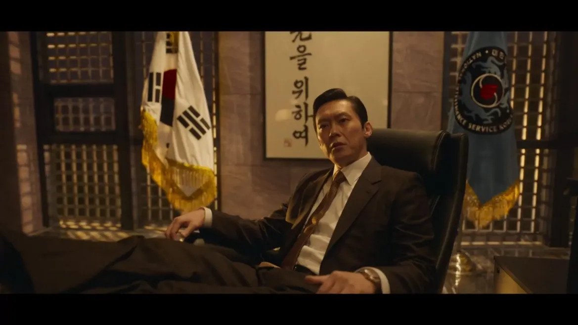 馬相久(朴秉恩 飾)頂替閔次長位置,似是為第二季留下伏筆。