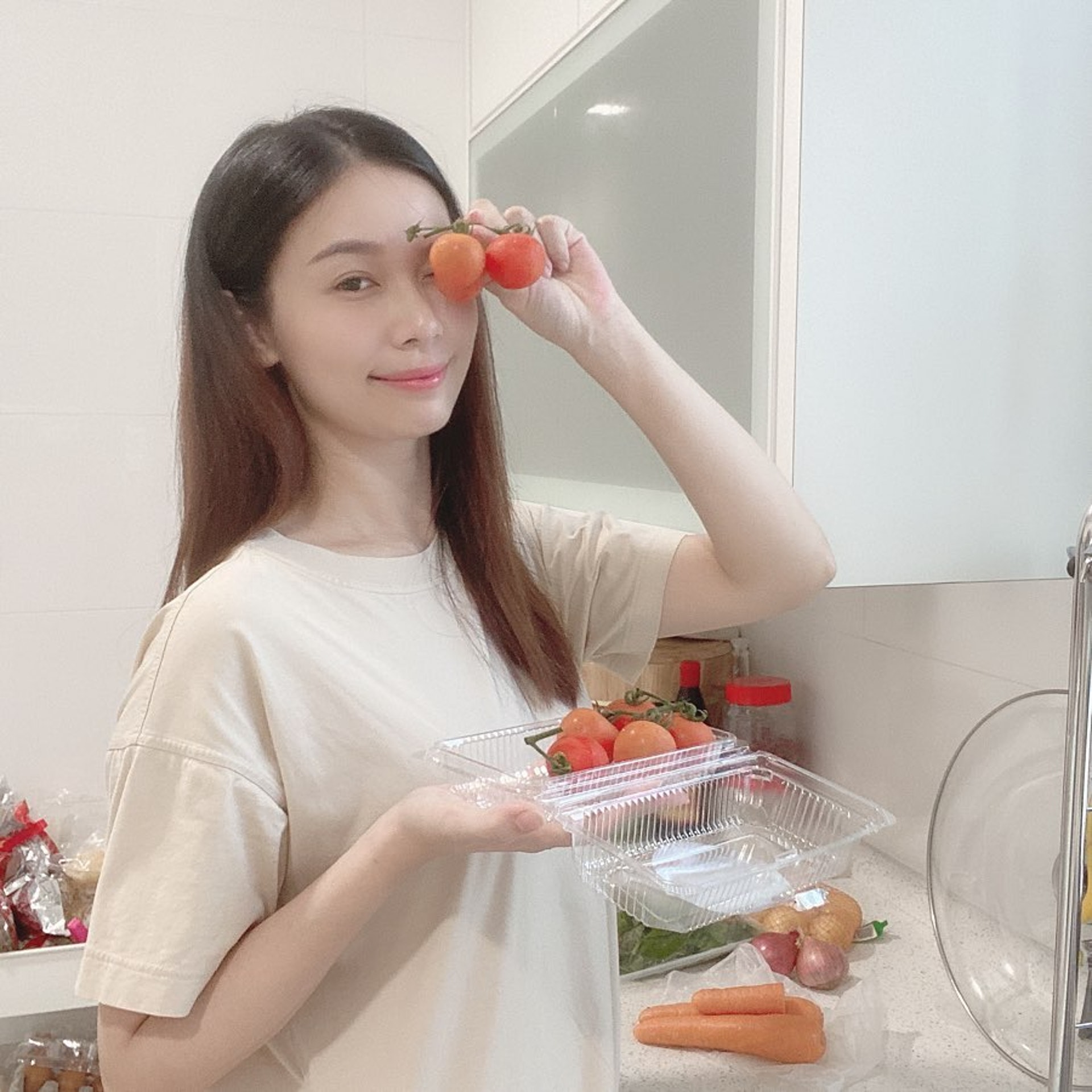 草莓、菠菜和甜菜葉等,都可以作為防曬食物。