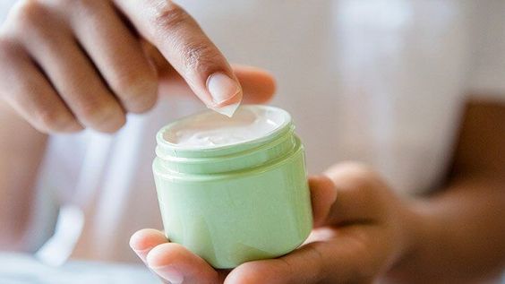 使用正確轉季護膚產品。