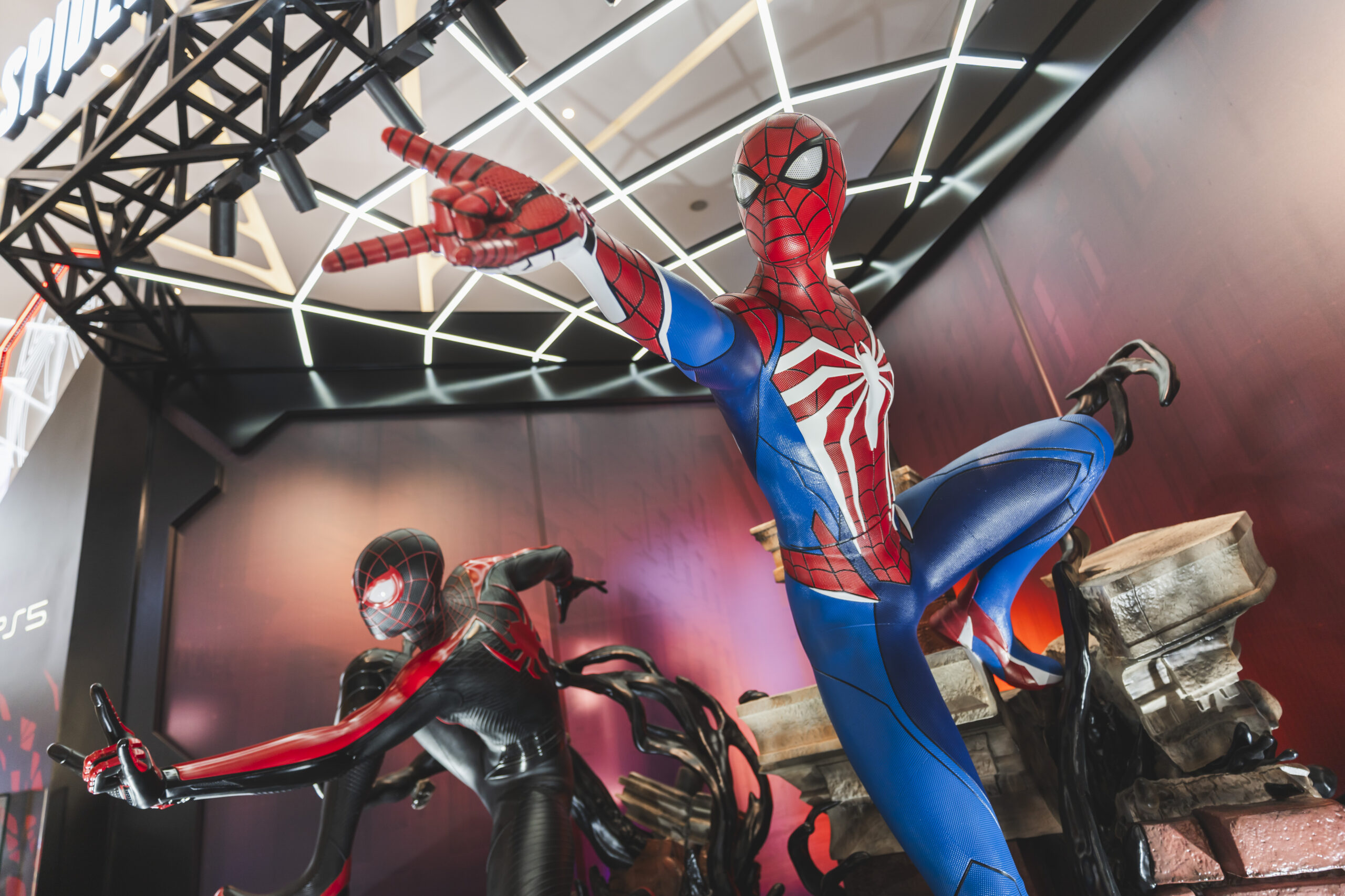 超迫真蜘蛛俠1:1原大比例雕像