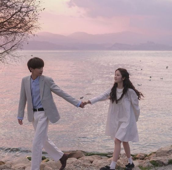 與他一起創造美好的回憶,共同追求幸福和成長。