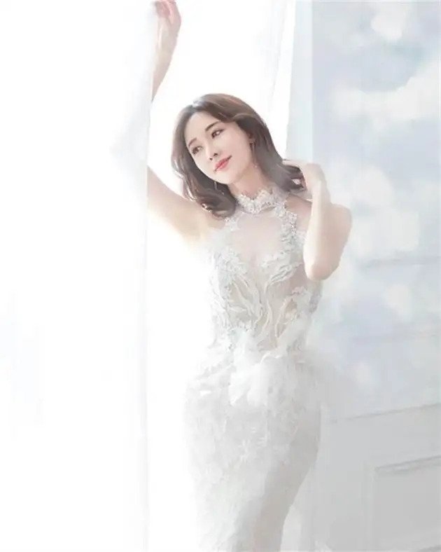 甚麽婚紗款式適合配Nude Bra?