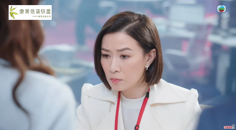 佘詩曼報導新聞的語氣、聲調、神態、語速，就連報道特發新聞時的反應，與真正的女主播非常相似。