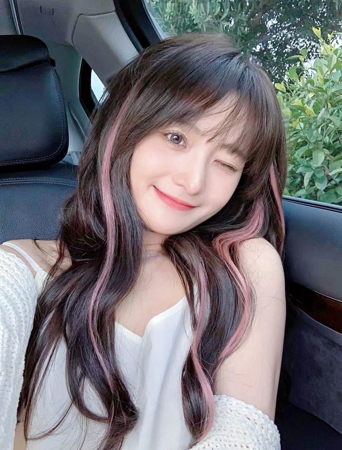 粉紅色線條染。