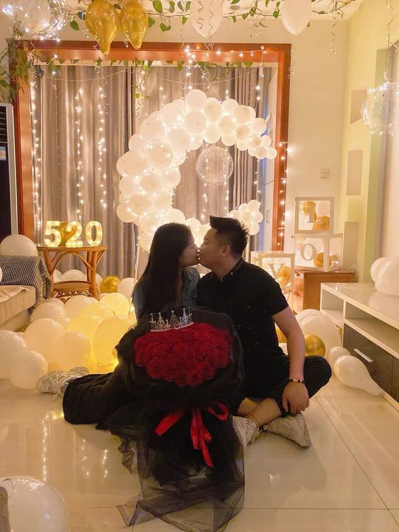 氣球是求婚佈置中常見的元素之一。