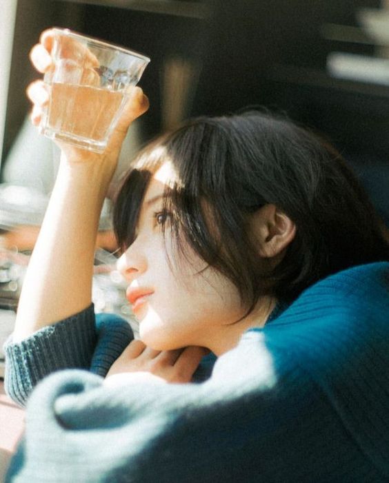 多補充水分,保持皮膚的水分平衡。