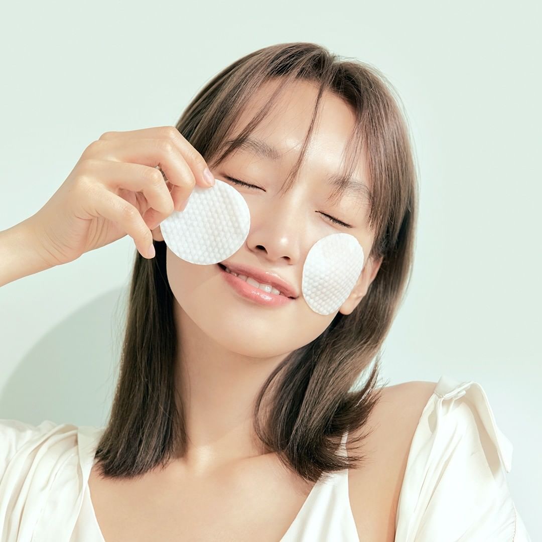 別用含酒精、香精的化妝水濕敷。