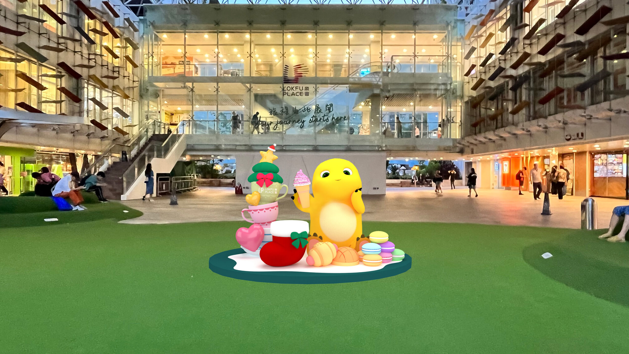 近期爆紅的搞笑sticker公仔 — 奶龍首次現身香港。