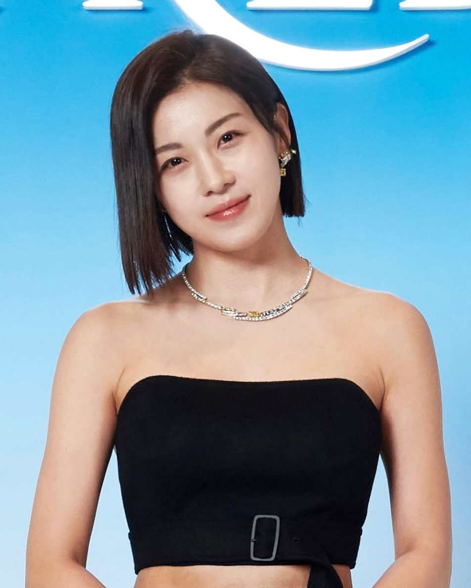 現年45歲的河智苑日前現身珠寊品牌活動時，涷齡狀態令人驚嘆。