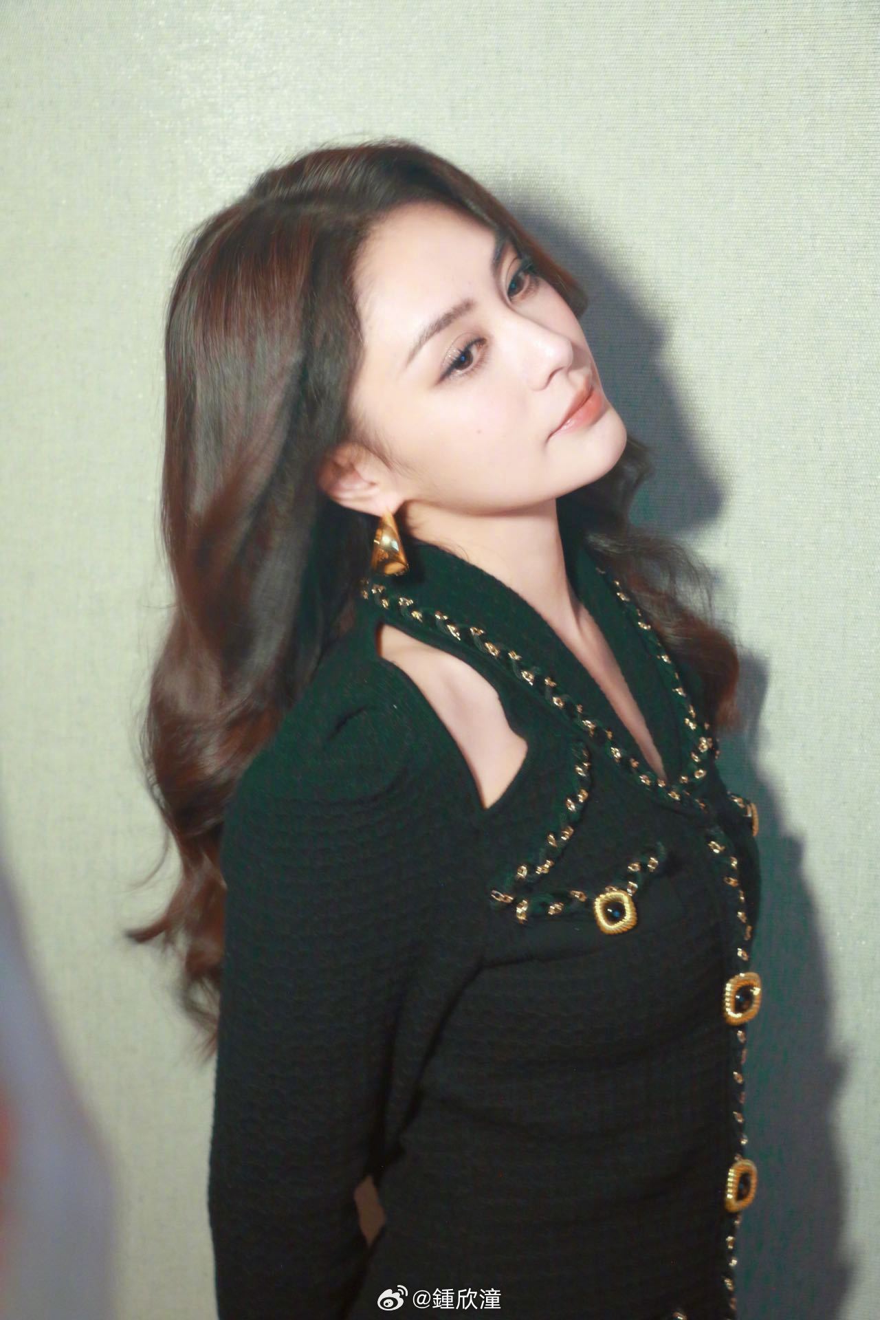 水瓶座明星代表:鍾欣潼