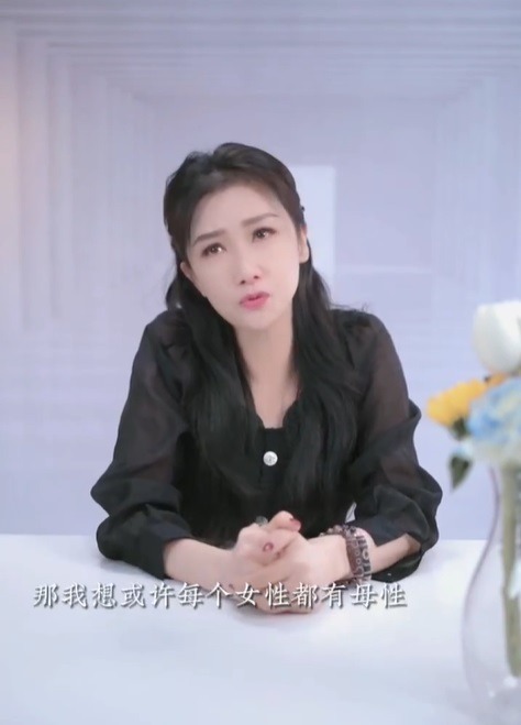 張慧儀指自己當時「母性大發」而決定收養兒子。