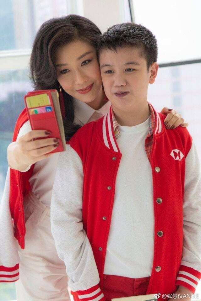 張慧儀日前開Live談及領養Hanson的原因。