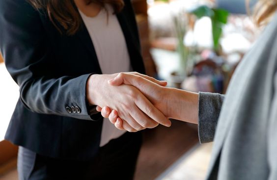 主動尋求合作機會。