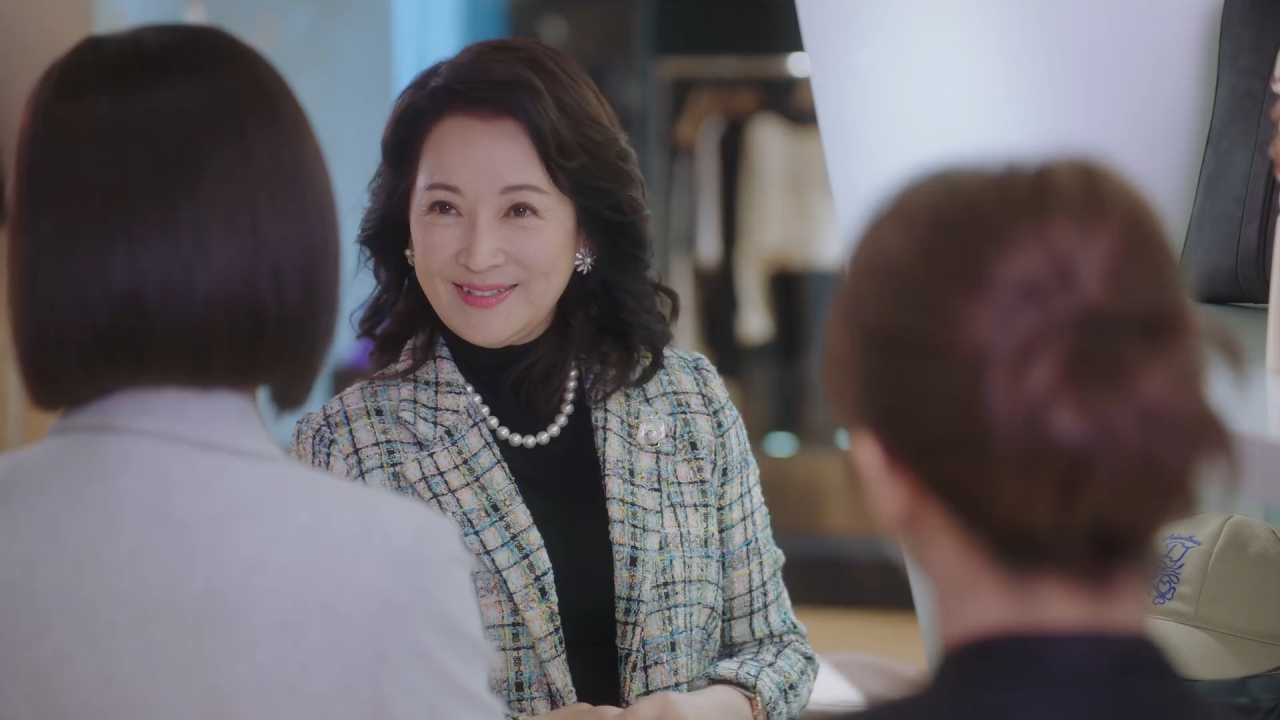 龔慈恩「手袋論」道出老闆用人思路。