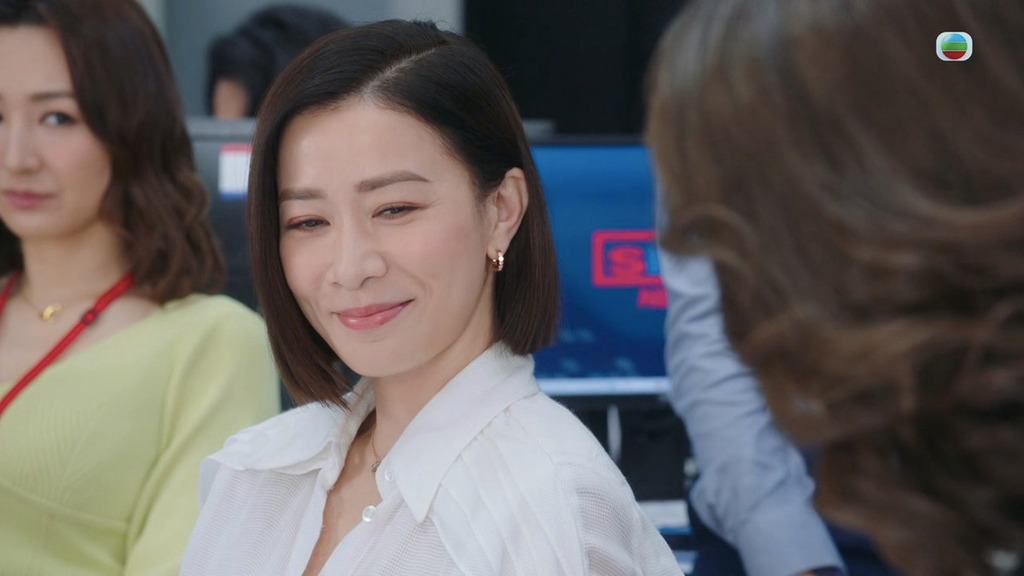 Man姐只能陪笑。