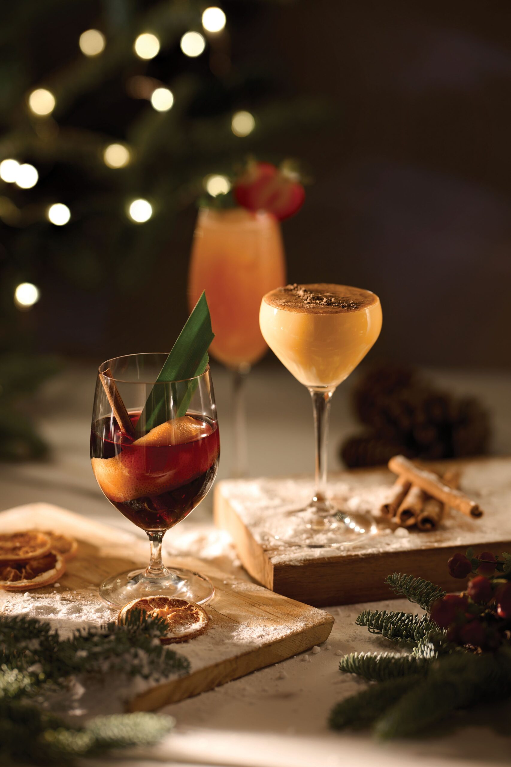 每兩位賓客更可獲贈香檳一瓶。