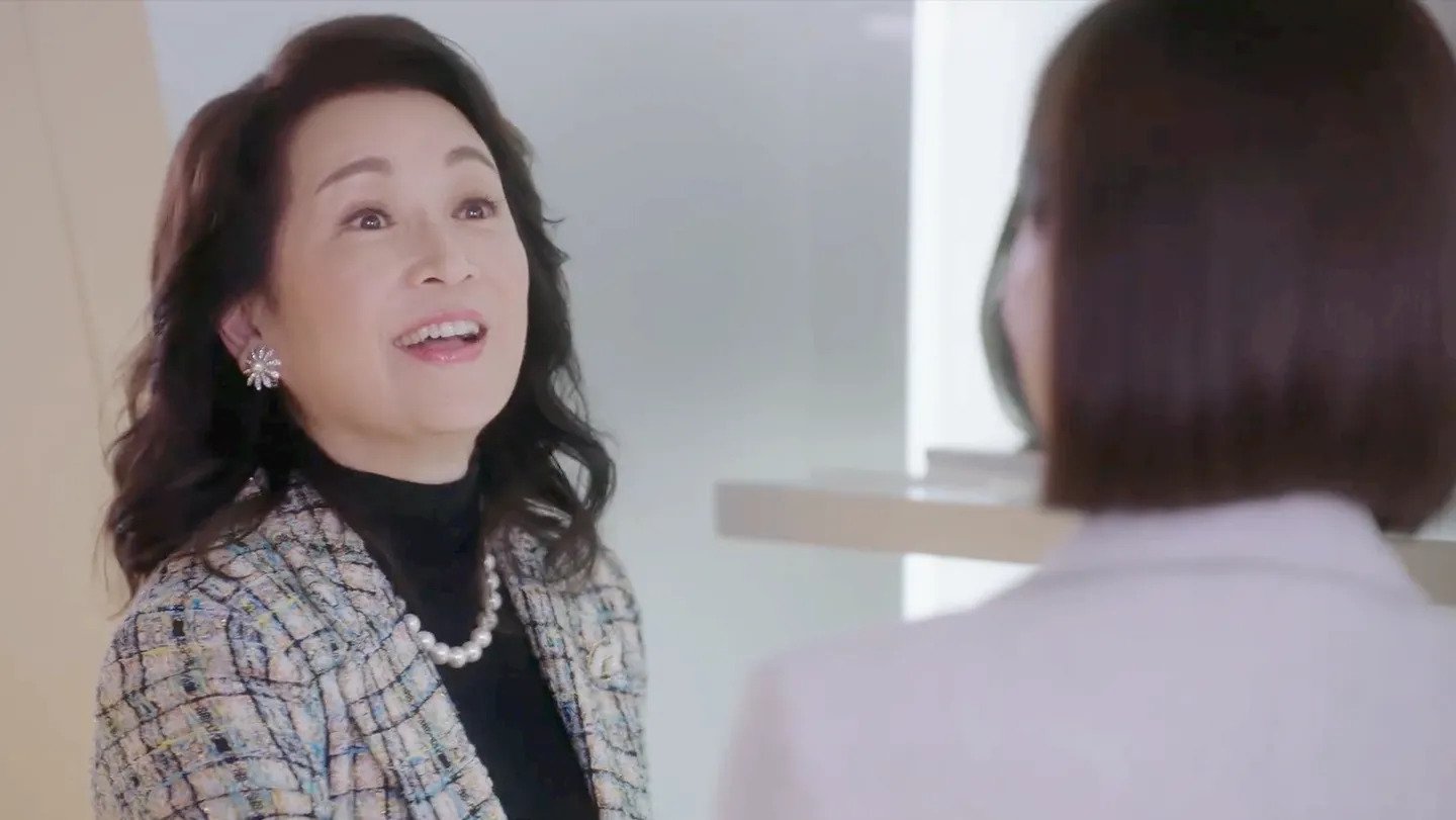 所有人都只不過是方太的「手袋」,用哪個,怎麼用,還要看老闆思路。