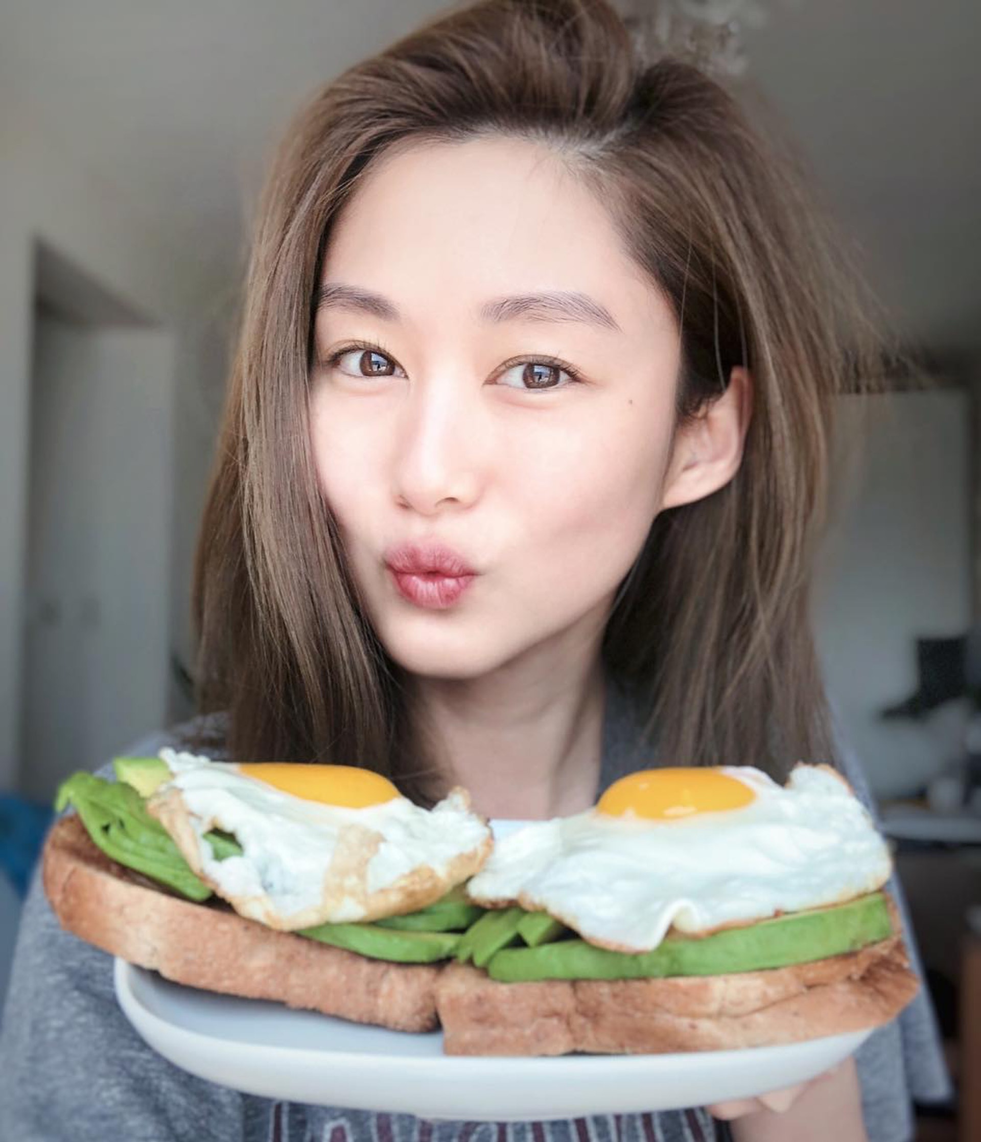 岑麗香最愛吃牛油果。