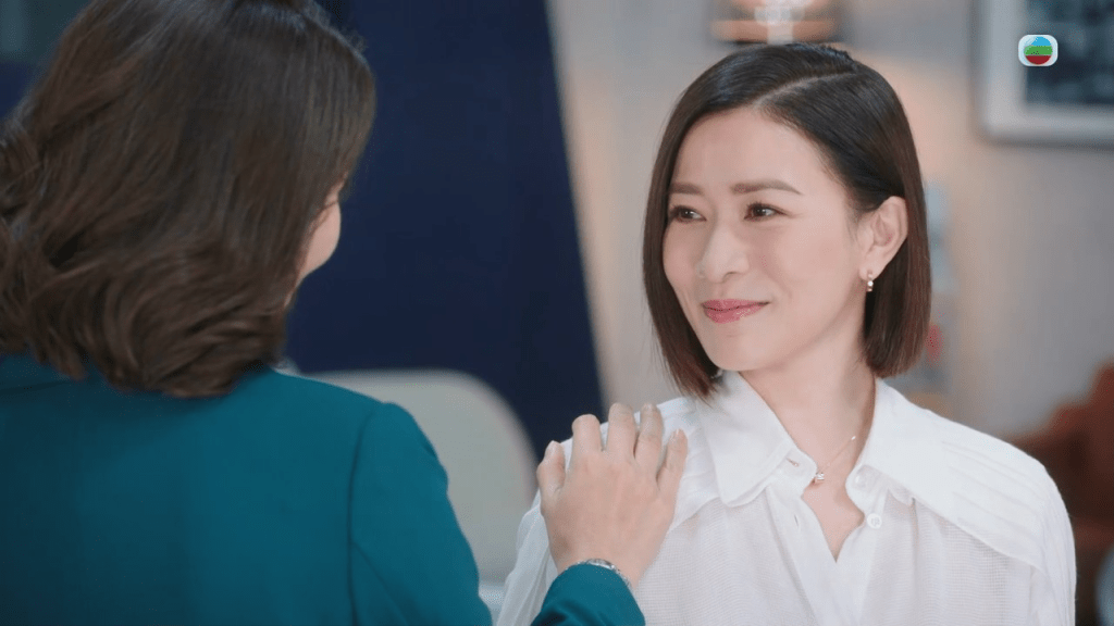 兩人對望一個微笑一個眼神已經交足戲。