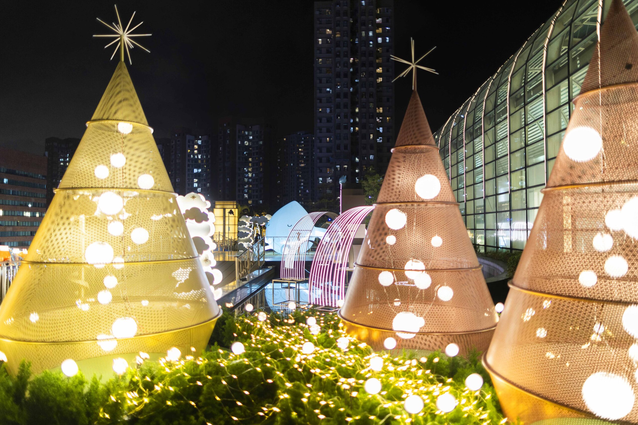 以超現實風格融合唯美夢幻的打卡位