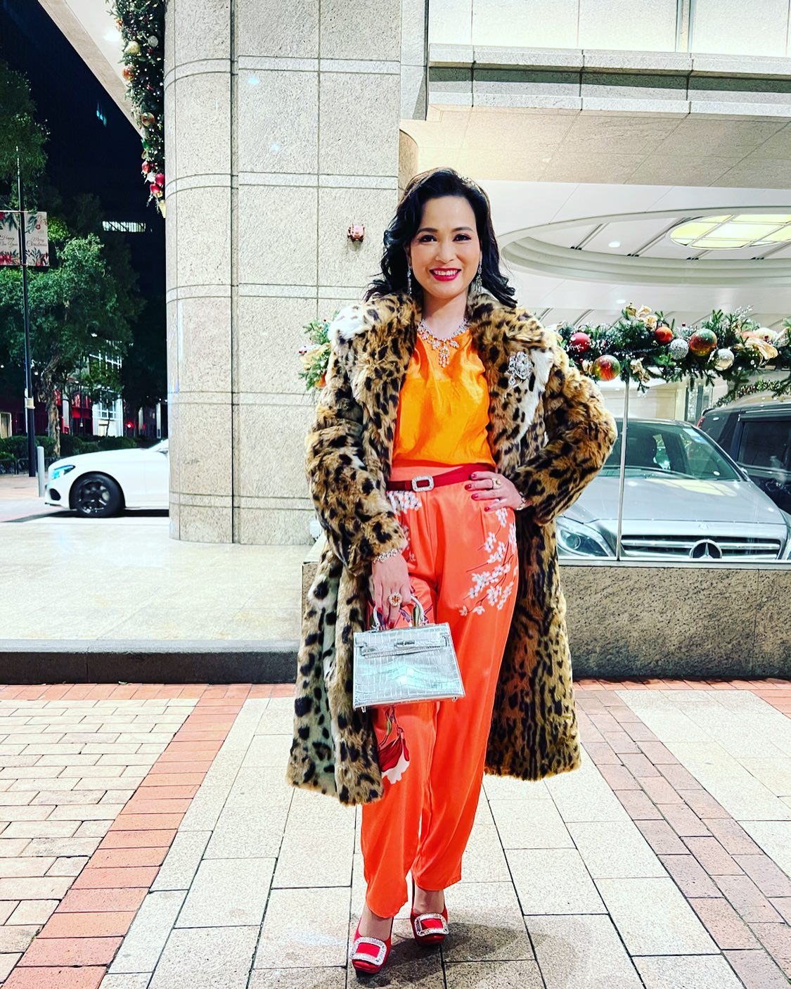 樊亦敏被問到最貴手袋的價值是否Hermès鱷魚皮。