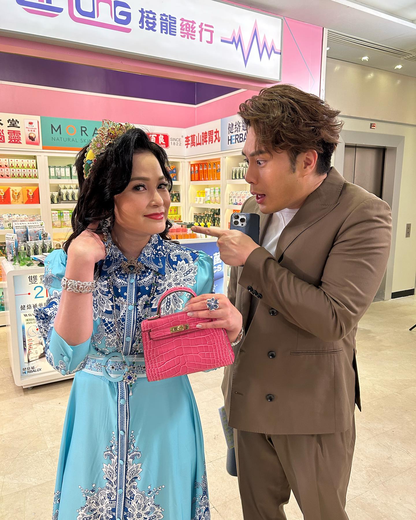 樊亦敏對Hermès情有獨鍾,家中擁有不少珍藏,不時出動私伙拍攝《愛回家》