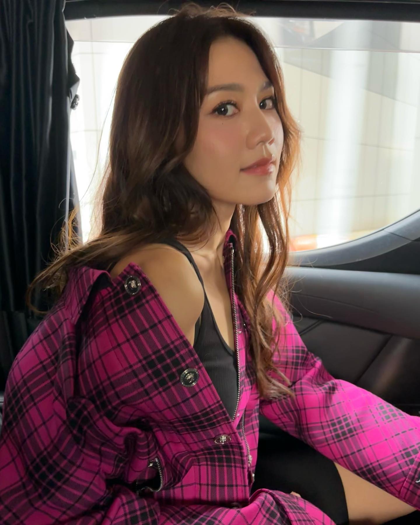 屬牛明星代表：周秀娜