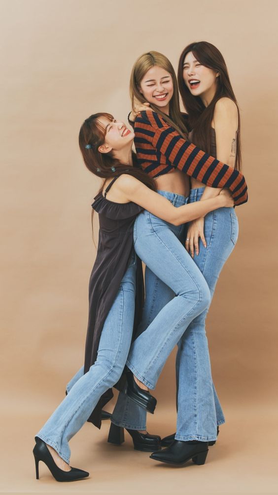 一個真正的閨蜜不僅是在你最開心時陪伴在你的身邊，也會在你最失落時給予支持。