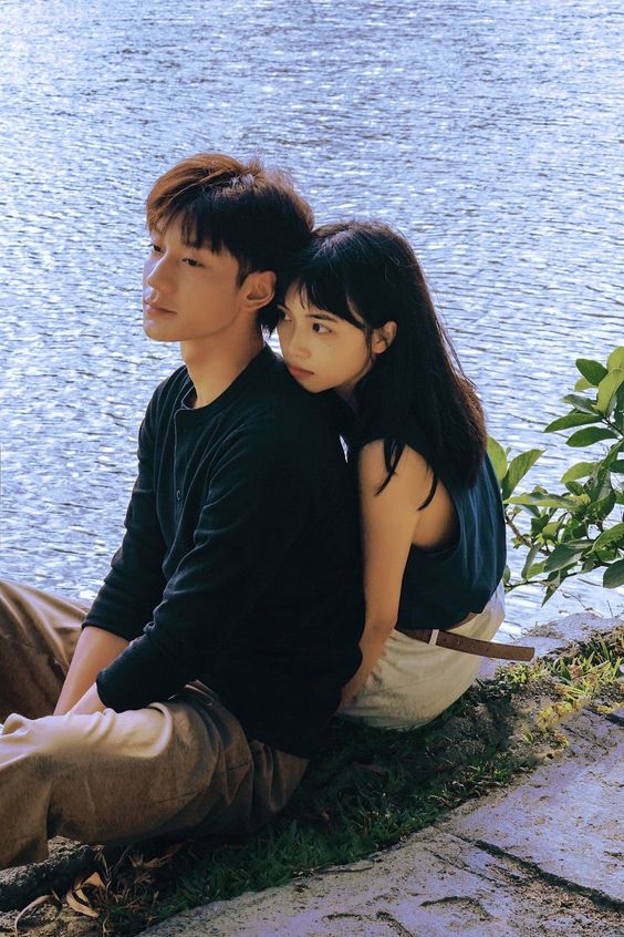 當女人過於需要男人時，她們可能會失去自己的獨立性和自我價值。