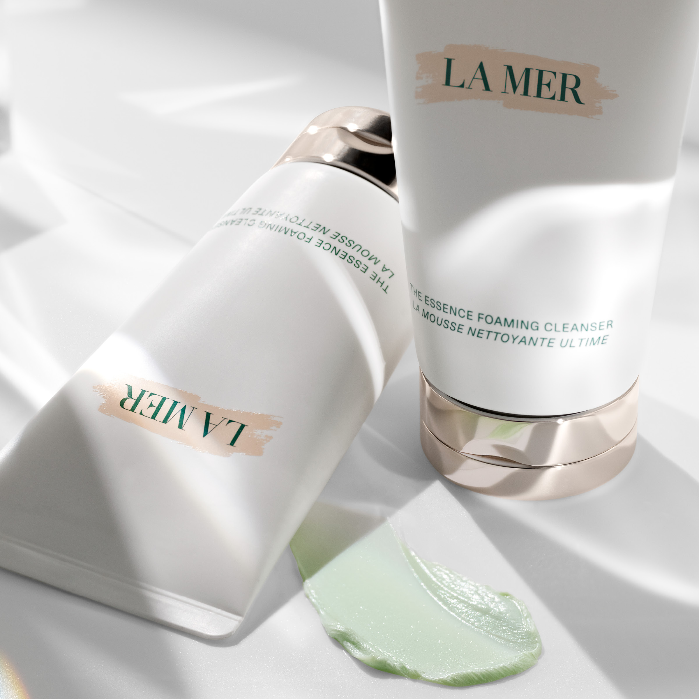 La Mer 肌底修護液與潔面泡沫一併使用，修護效果超極緻！