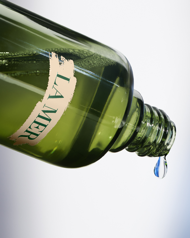 The Treatment Lotion 肌底修護液集 3 大精華級修護成分，當中 Miracle Broth™ 活膚精華，有效修復青春，凍齡活膚。