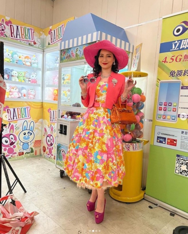 樊亦敏曾攜炒高達60萬的桃紅色鱷魚皮Hermès Birkin出席公開活動。