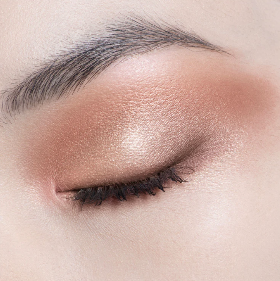 Dior 高級訂製五色眼影上色圖