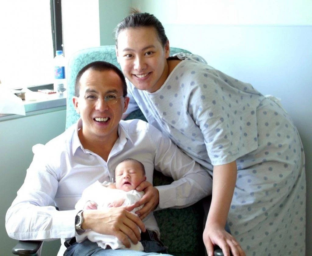 梁洛施在事業勢頭正好時為李澤楷生仔。